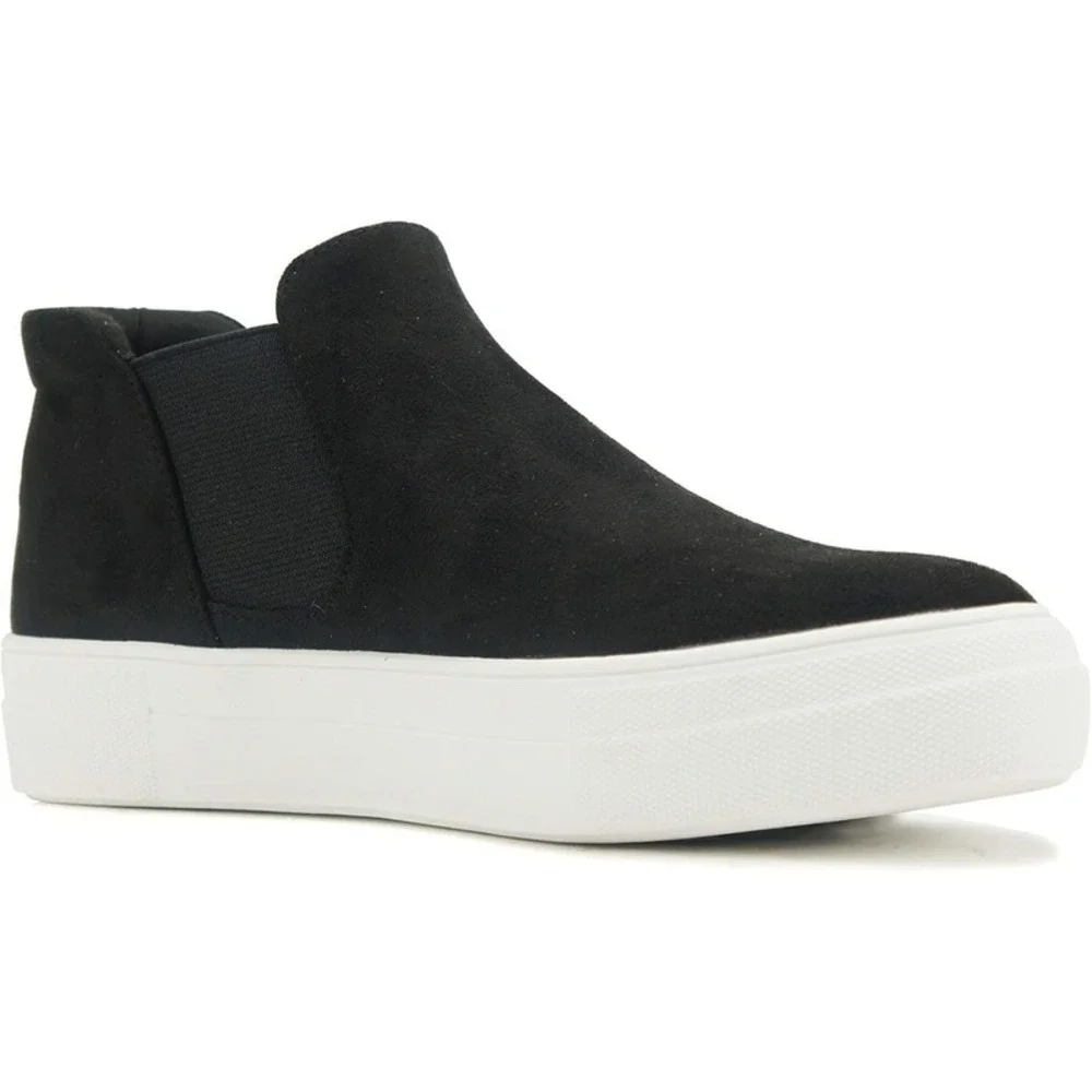 Women's Black Canvas Platform Slip on Sneakers Chelsea Cushion Foam Soda SZ 9